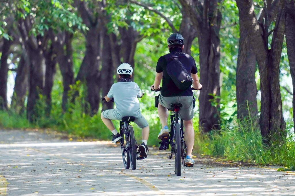 bike, family, love-8053939.jpg